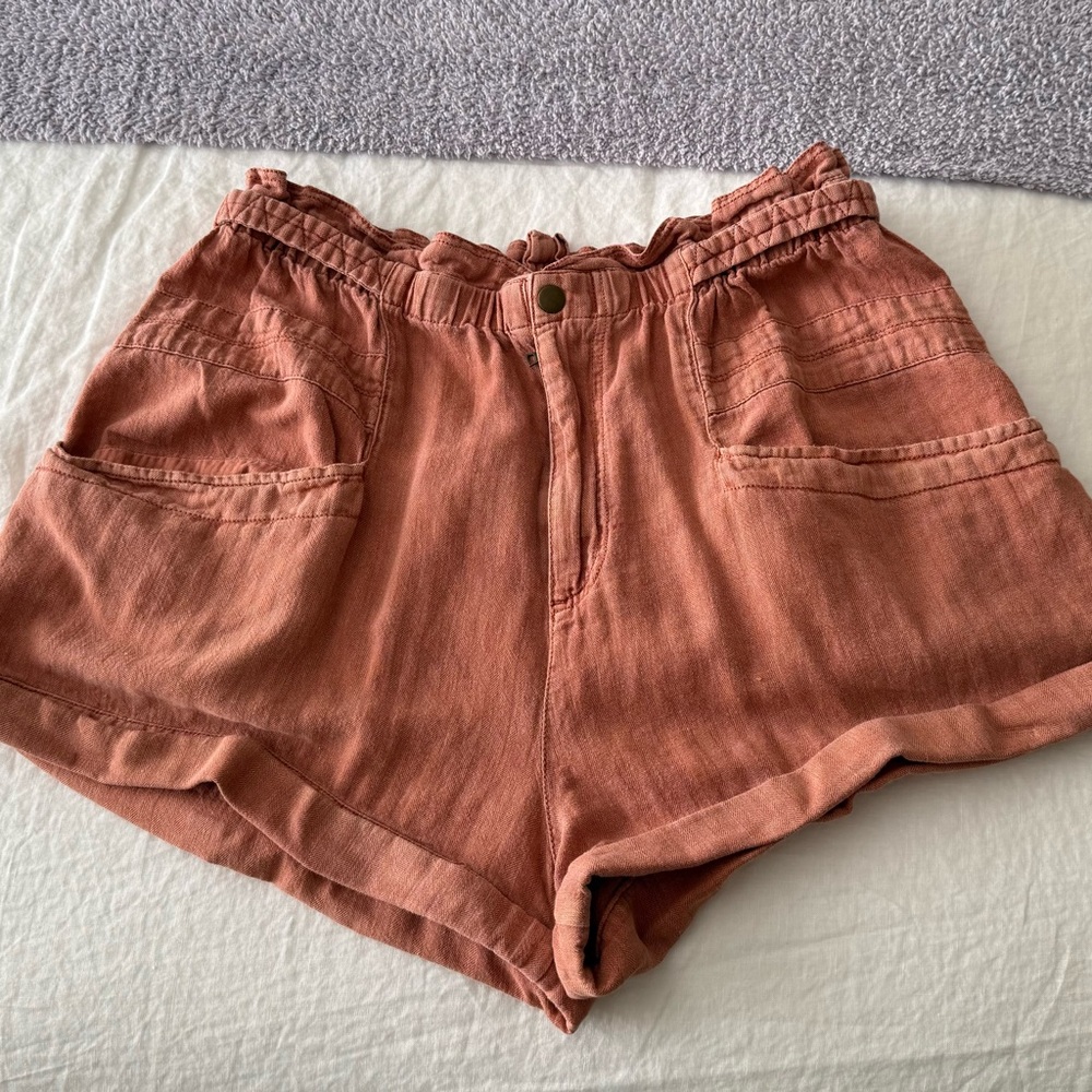 Free People  Paperbag Shorts in Rust